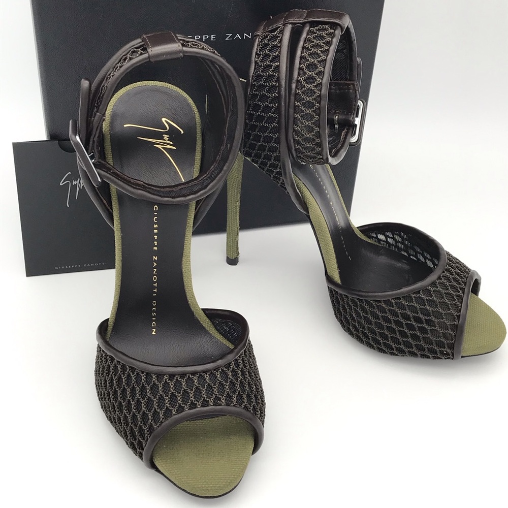 New Authentic Giuseppe Zanotti black green heels.NWOT. Size 6.5 Heel 4.75”